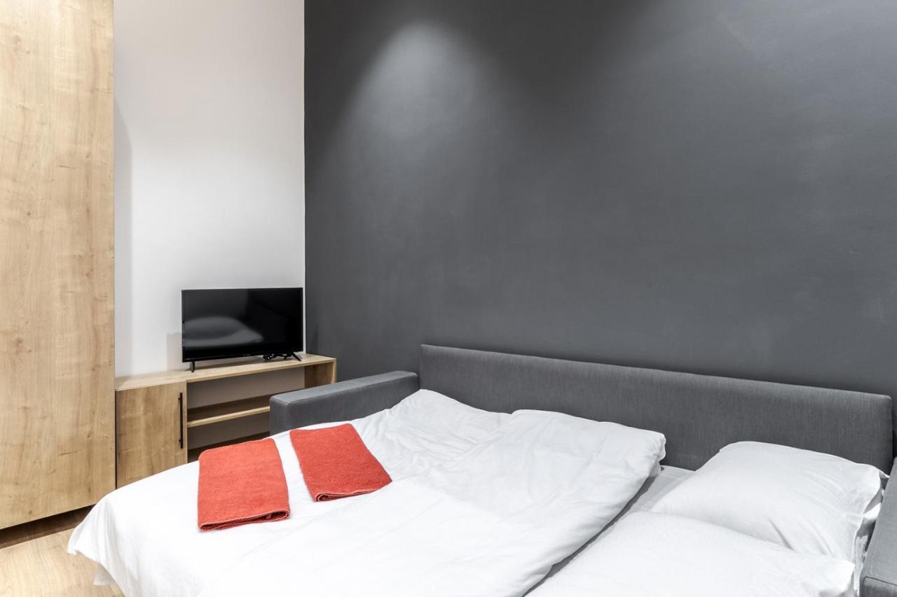 Modern Apartment In The Old City Leópolis Exterior foto