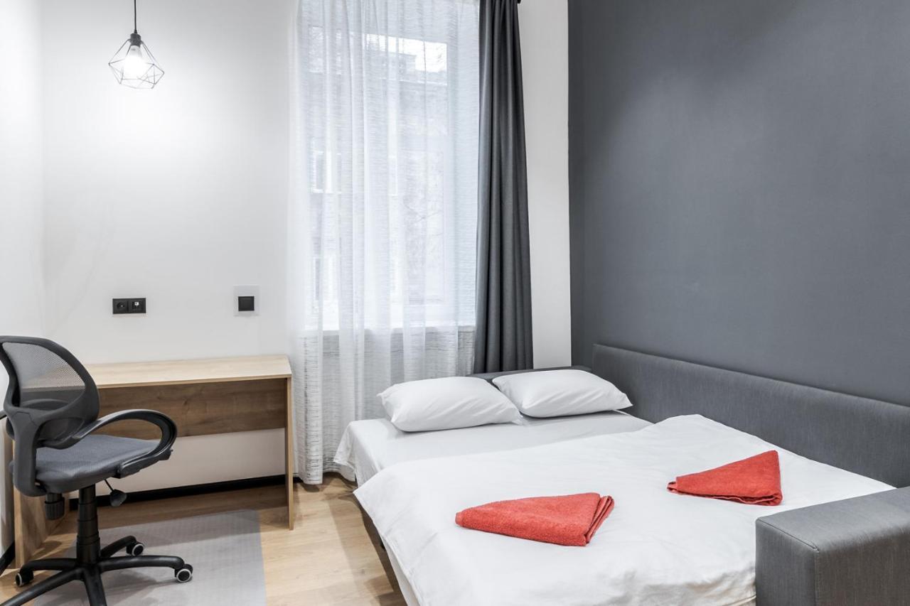 Modern Apartment In The Old City Leópolis Exterior foto