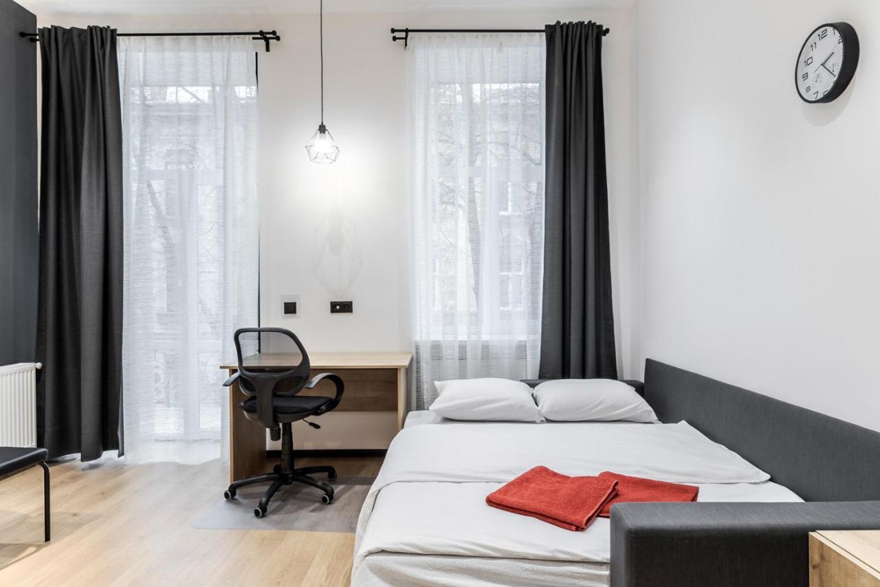 Modern Apartment In The Old City Leópolis Exterior foto