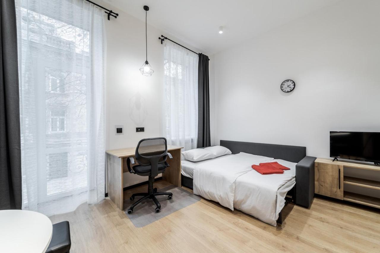Modern Apartment In The Old City Leópolis Exterior foto